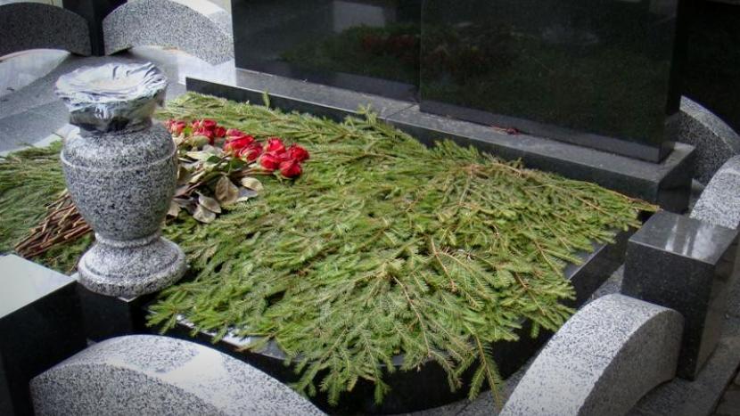 Благоустройство, оформление и уход за захоронениями на кладбищах Москвы